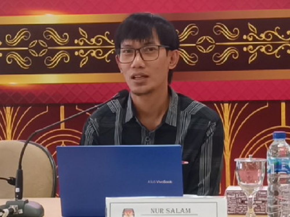 Komisioner KPU Jatim Nur Salam memaparkan tahapan Pilkada Serentak 2024
