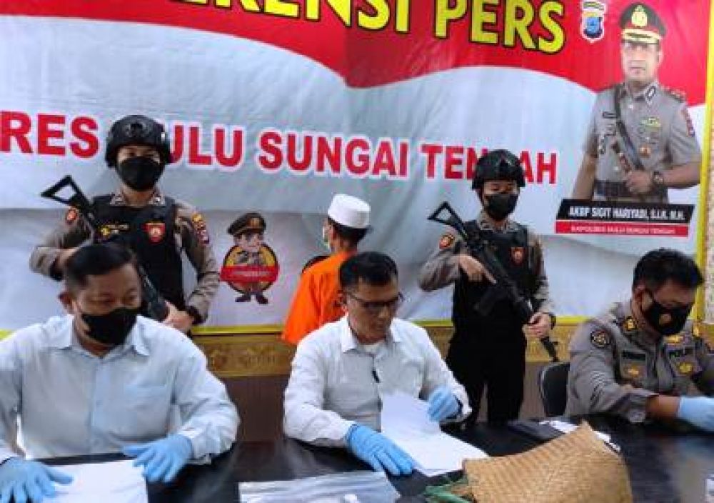MS pelaku kuliti mayat dikepolisian