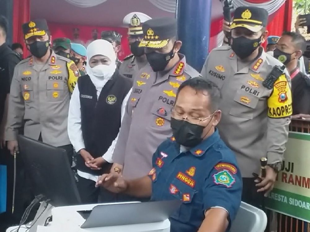 Kapolri Listyo Sigit Purnomo cek pos Operasi Ketupat 2022.