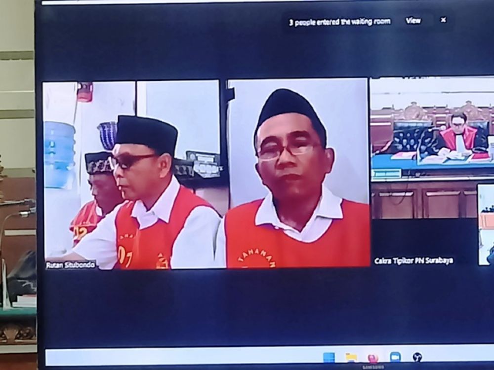Terdakwa Usman, Siswadi Satya Putra dan Anton Sujarwo