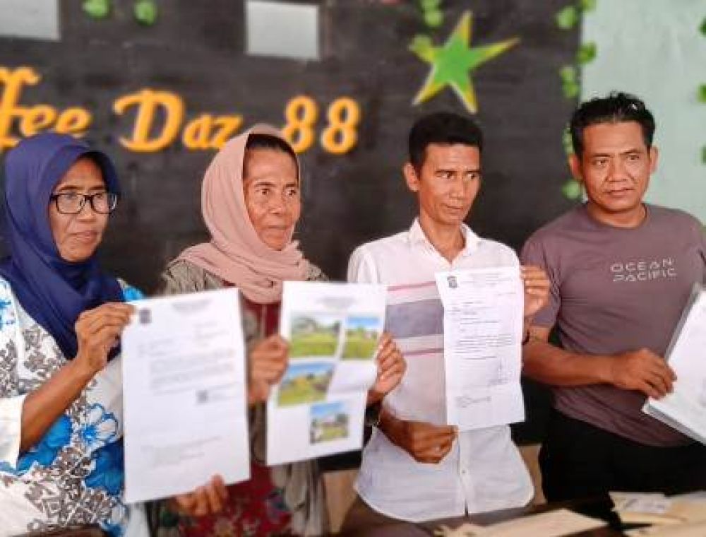 Ahli waris Muklar P. Tilam saat jumpa pers.