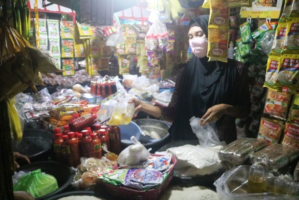 pedagang pasar tradisional kebon roek