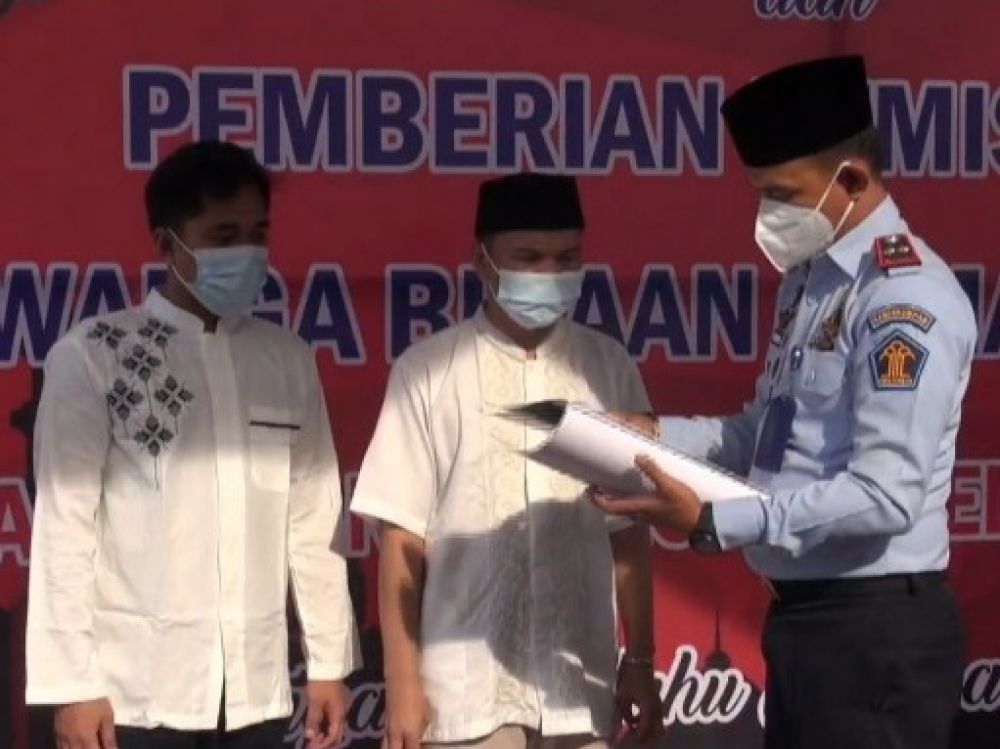 Kepala Rutan Salemba Fonika saat menyampaikan remisi.