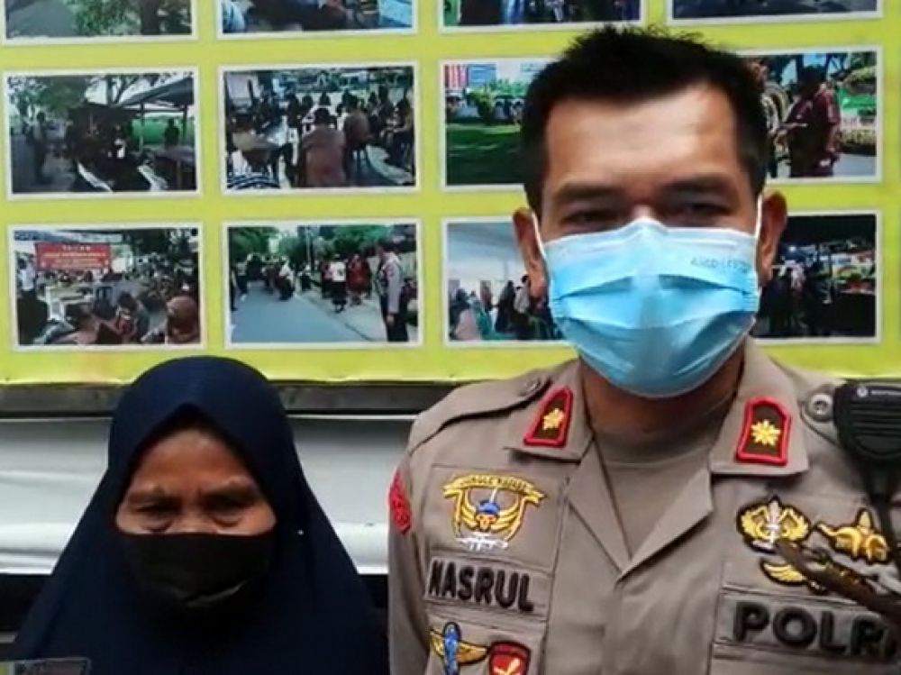 Kapolsek Sandubaya Kompol Nasrullah saat merilis kasus pencurian A.