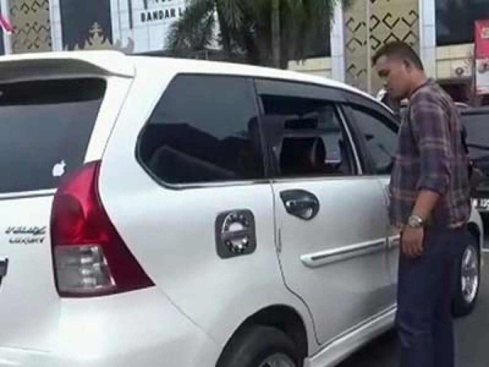 Mobil korban pencurian dengan modus pecah kaca mobil di Bandar Lampung, Provinsi Lampung.