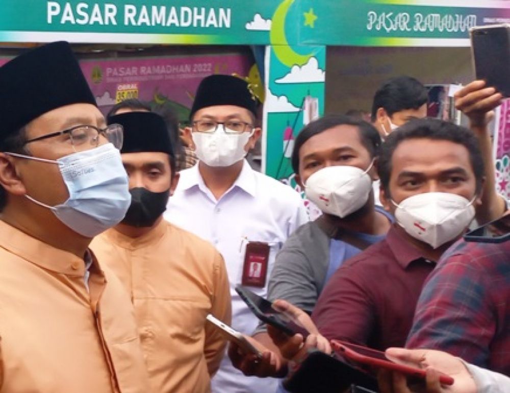 Gus Ipul menjelaskan Pasar Murah Ramadan