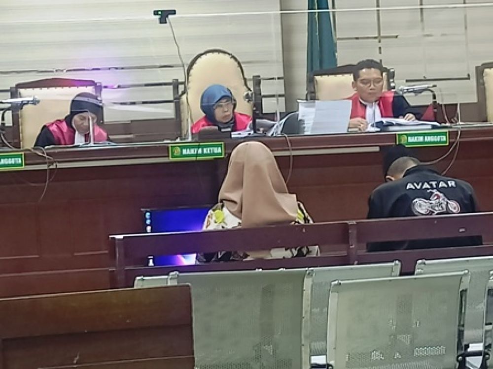 Reny Agustina dan Edi Santoso saat putusan