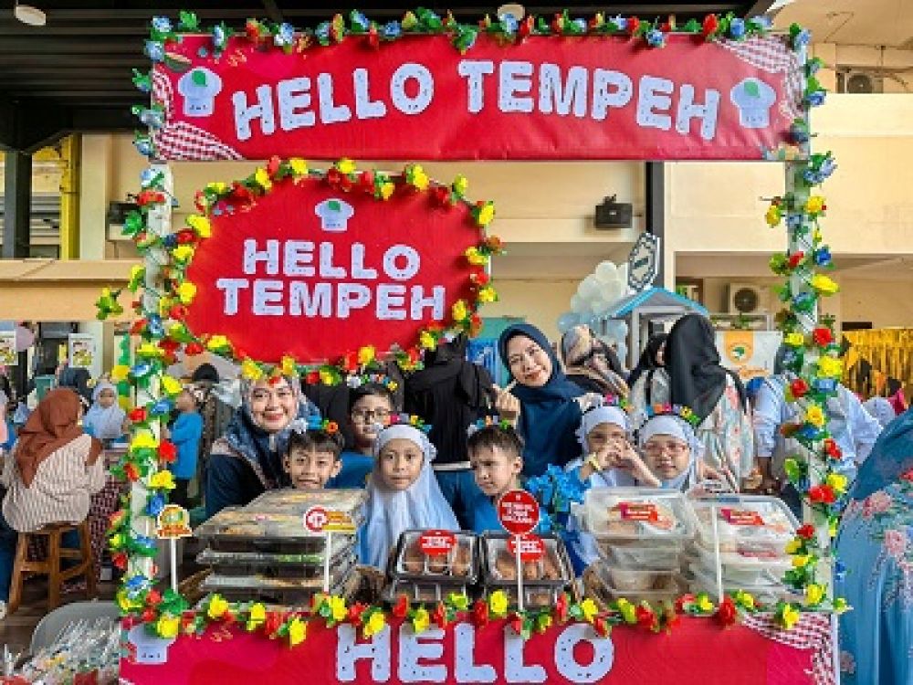 Puluhan Murid SDI Alazka Belajar Mengelola Kedelai