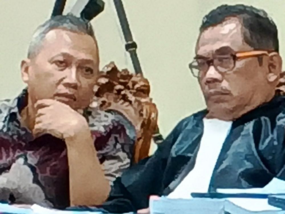 (dari kiri) Puji Triasmoro dan Andika Prasetyo 