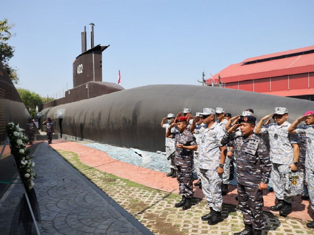 ‘TNI AL melaksanakan Latma Malindo Jaya 26AB/22 dengan TLDM di Koarmada II, Kodiklatal, dan Laut Jawa dalam rangka meningkatkan kerjasama militer antara Indonesia dan Malaysia (Military to Military)’.