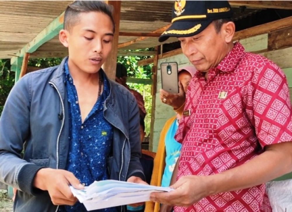 Warga Menyoal Proyek MCK di Deling Bojonegoro