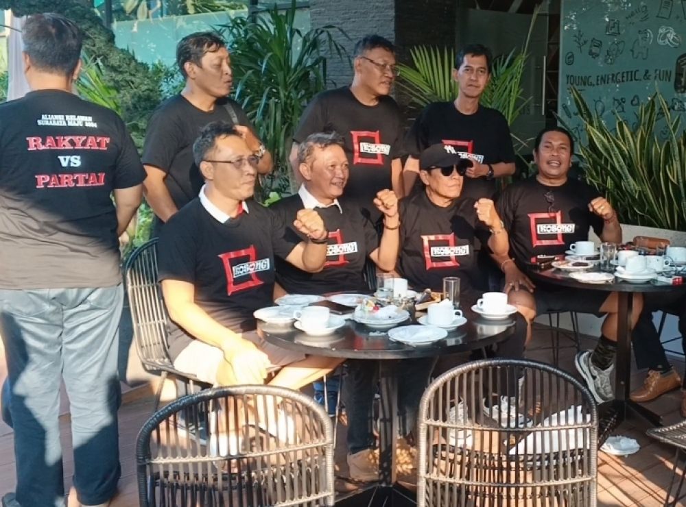 Aktivis deklarasi kotak kosong.