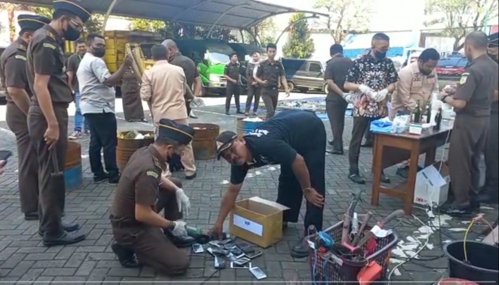 Pemusnahan barang bukti 