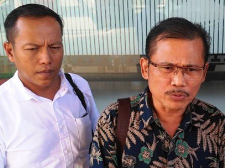 Pengacara Feny Ong dan Tan Lac, saat di Polda Jatim, Senin (27/5/2019).