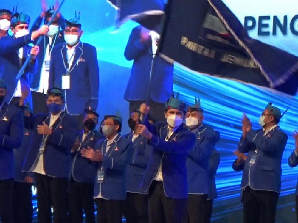 Pelantikan Emil Dardak sebagai ketua DPD Partai Demokrat Jatim.