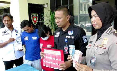Pasutri Krukah Jualan Sabu Untuk Beli Susu