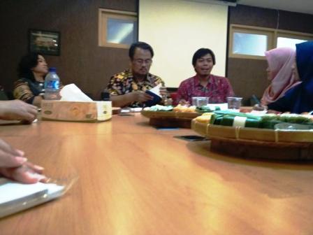 Mahasiswa dan Dosen Hukum Unair Minta Ketua MK Mundur